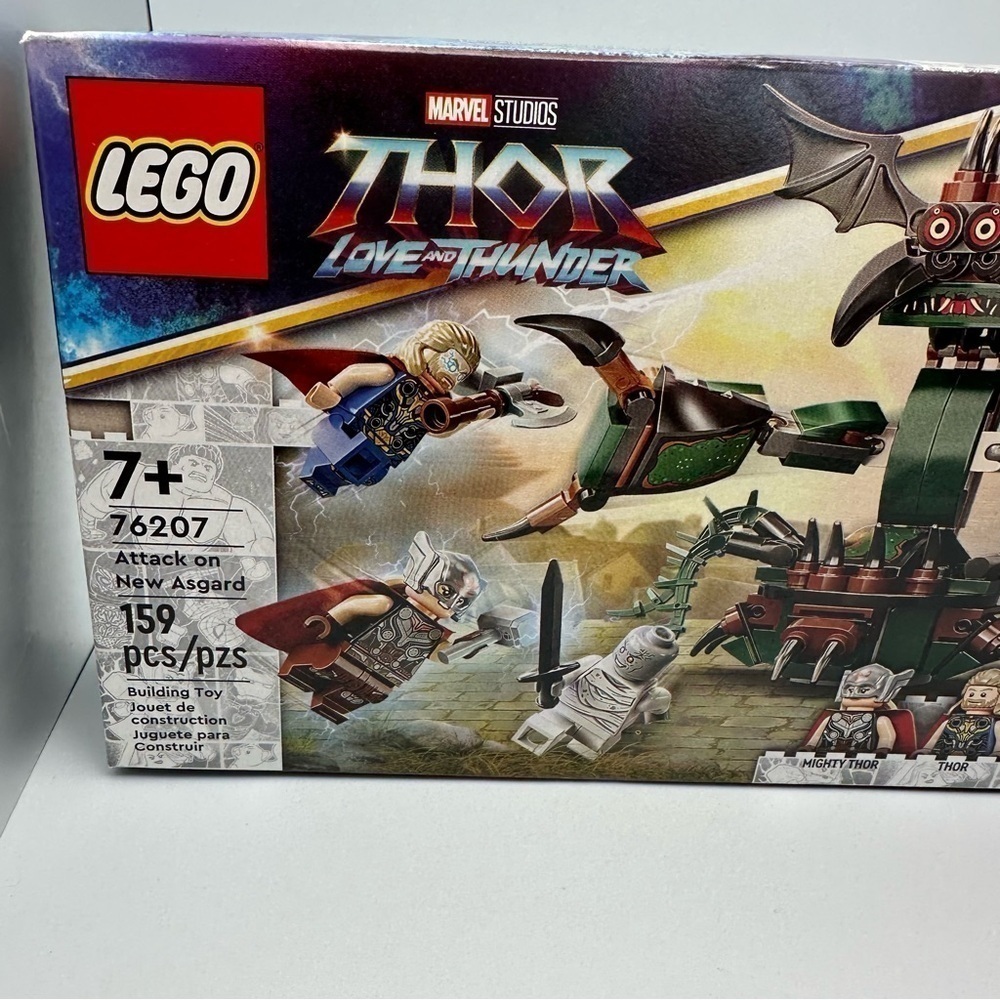 Retired LEGO Marvel Attack on New Asgard 76207 –NIB - Picture 3 of 7